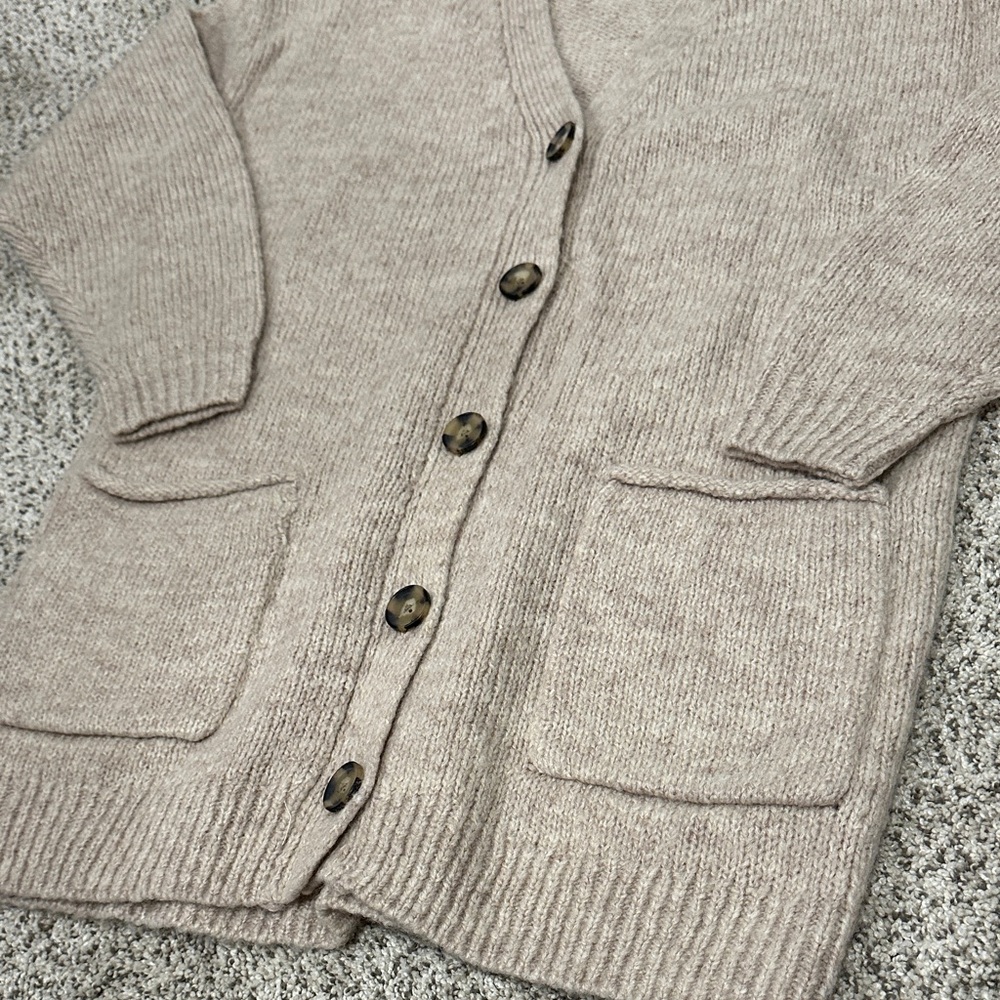 GAP Women's Light Brown Cardigan Sweater - Picture 5 of 9